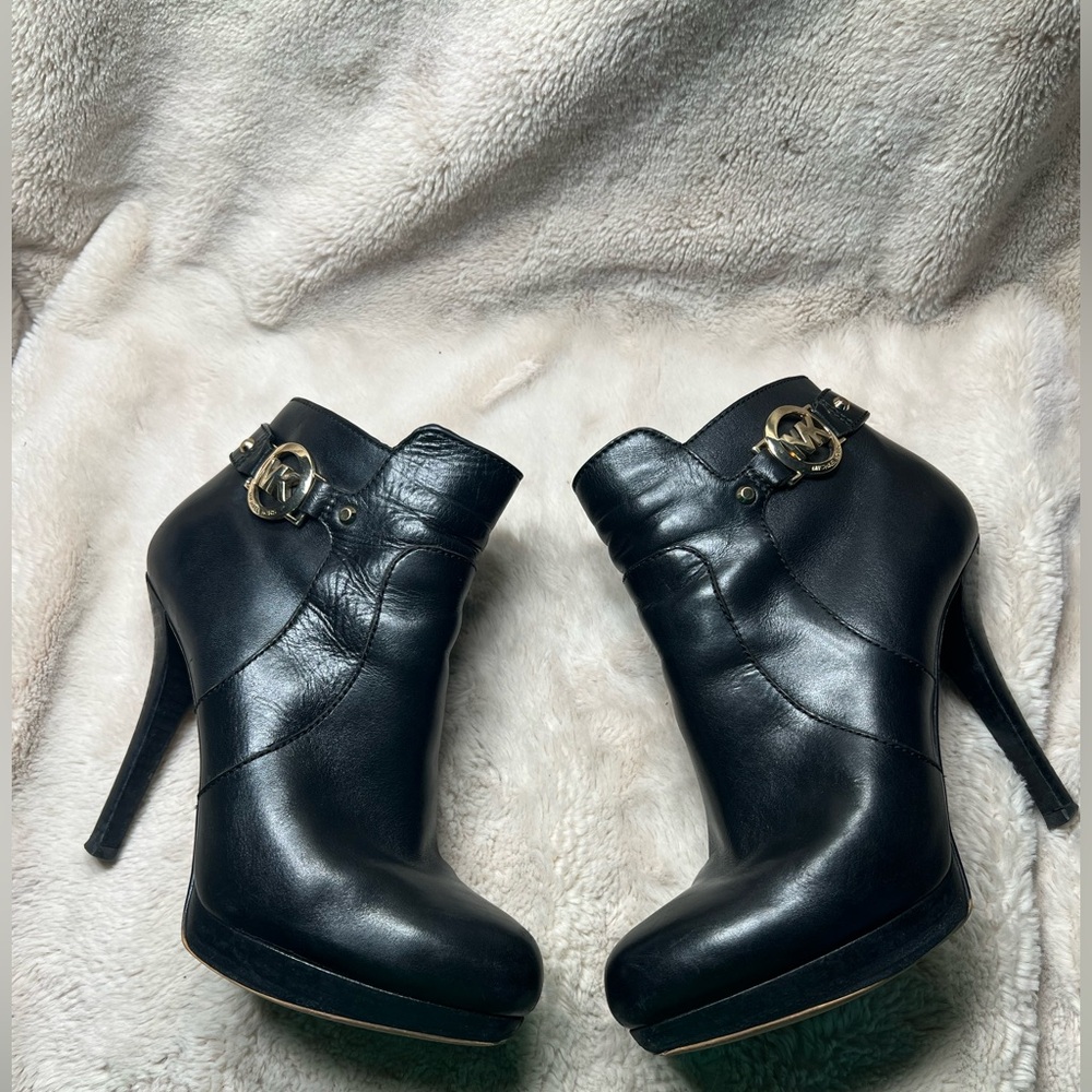 Michael Kors Wyatt leather platform ankle booties size 8 - Picture 5 of 10